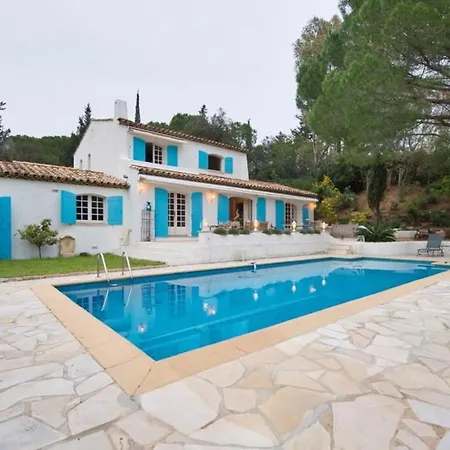 Eleven Saint-Tropez