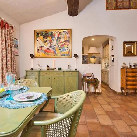 Eleven * Saint-Tropez