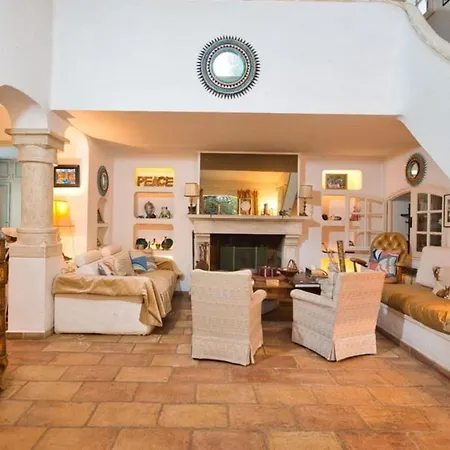 Eleven * Saint-Tropez